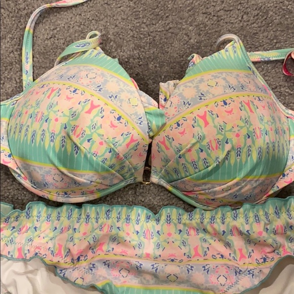 Victoria Secret Swimsuit with Cover Up - Picture 6 of 7